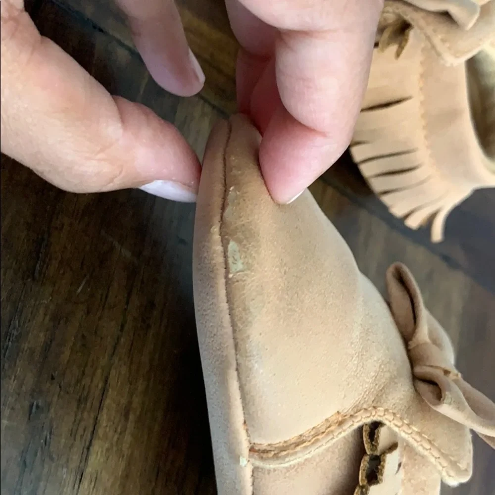 Crib Shoe Moccasins - slightly scuffed